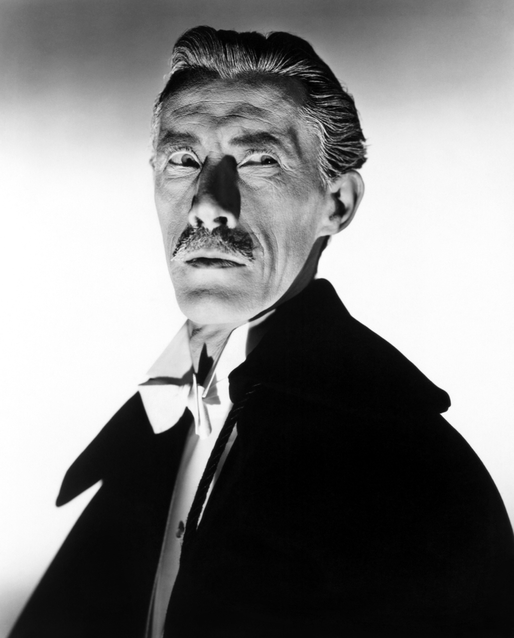 Prolific character actor, who starred as Dracula and in other horror films - JOHN CARRADINE - Castlevania's real-life JONE CANDIES.